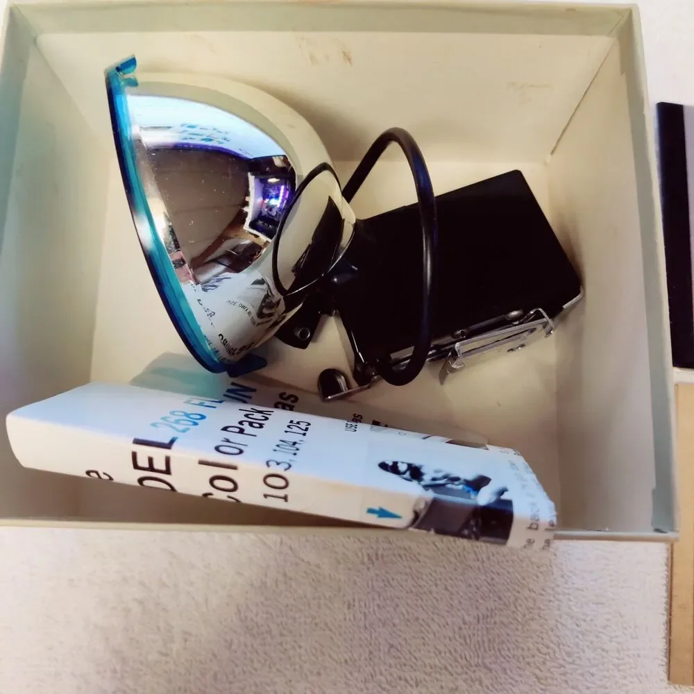 VINTAGE POLAROID FLASHGUN #268 WITH BOX AND MOUNTING POINTS & CLIP